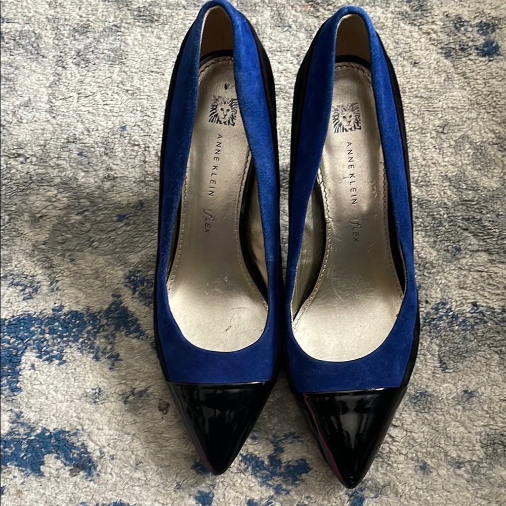 Anne Klein Blue and Black Pointed Heels